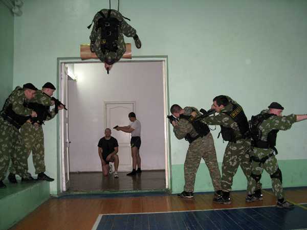 Тренировки спецназа по рукопашному бою
