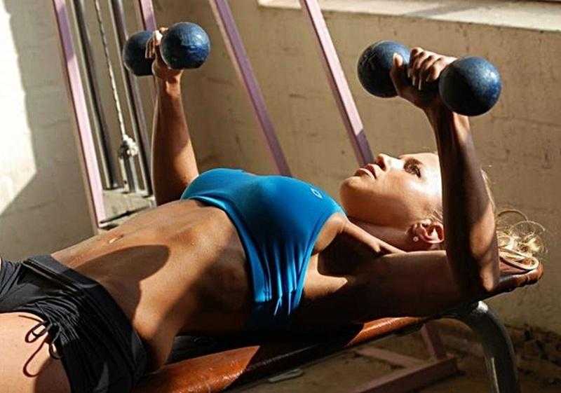 Как накачать грудные мышцы?
