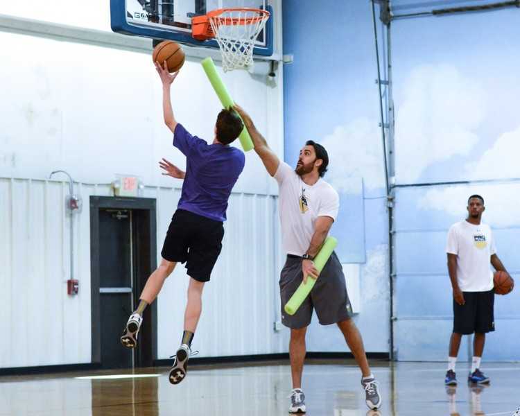 Баскетбольные упражнения для тренировок дома: сила, техника и тактика