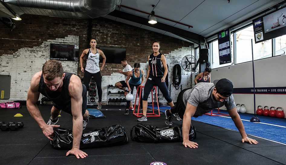 Тренировочный комплекс кроссфита для начинающих | rulebody.ru — правила тела