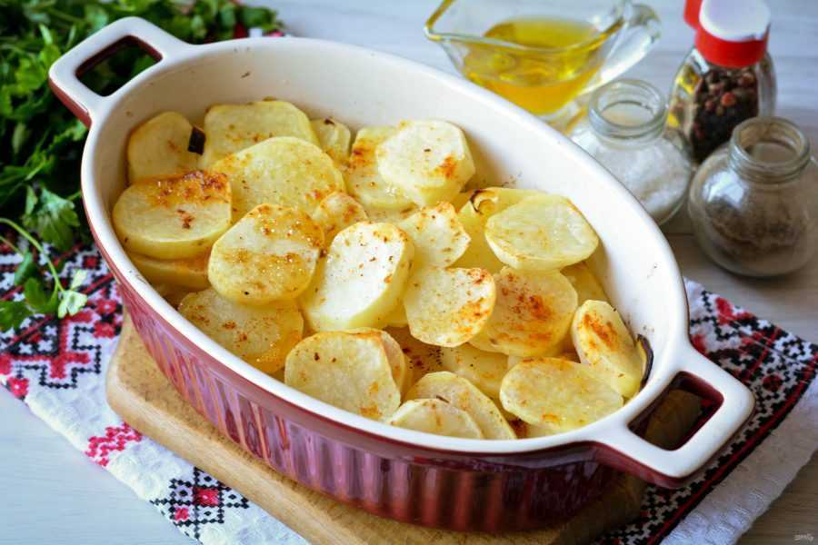 Картофель запеченный в духовке - простые и вкусные рецепты