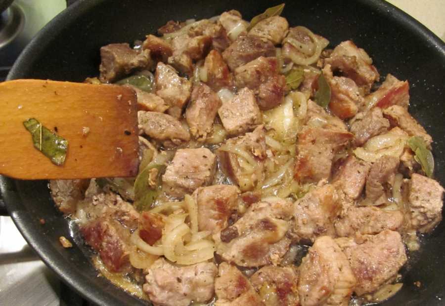 Отбивные из свинины на сковороде: 10 рецептов, как приготовить сочные и мягкие