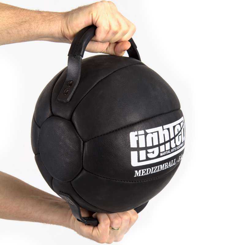 Техника метания набивного мяча сидя. мяч набивной: определение, назначение, упражнения
