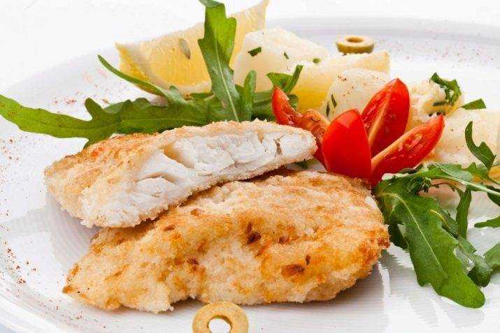 Палтус на сковороде – это вкусное рыбное блюдо, которое в данном рецепте готовится в панировке из муки и подается с пикантным соусом из авокадо