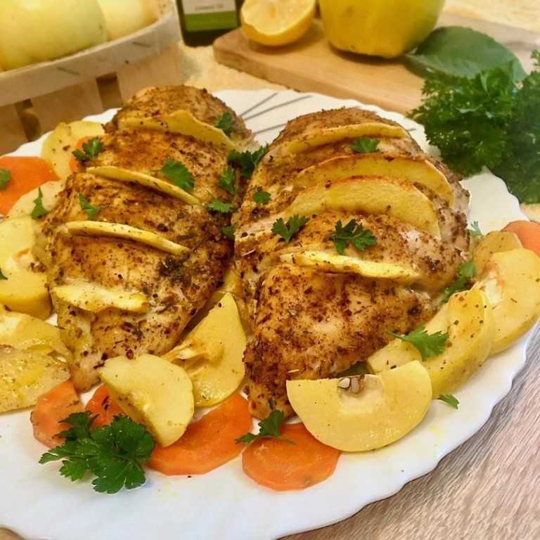 Куриная грудка с айвой - 20 рецептов: мясные блюда | foodini