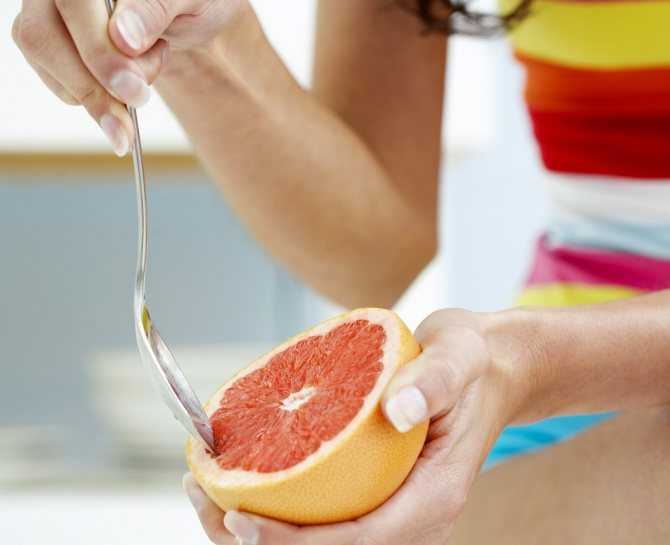 Грейпфрут для похудения: как действует и в чём его польза, помогает ли, сжигает ли жир, как есть правильно и когда лучше, в составе диеты, обзор отзывов