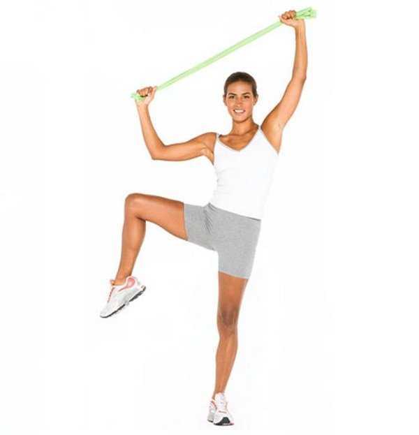 10 упражнений с эспандером для женщин на все тело