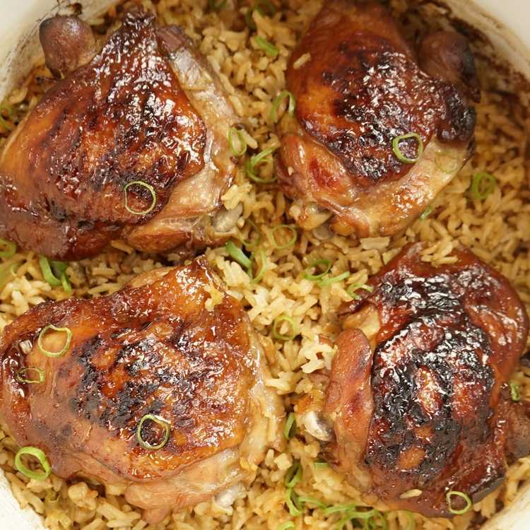 Куриные бедра на сковороде - 7 рецептов как приготовить