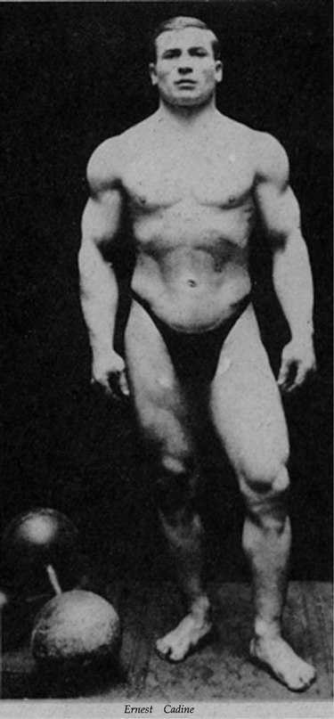 Первый атлет, которому удалось взять мировое первенство вольной борьбе, – Георг Гаккеншмидт Он также знаменит методикой по прокачке и усилению возможностей собственного тела